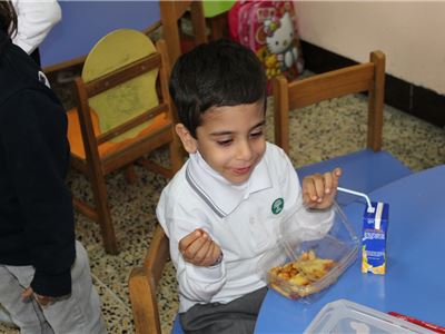 Suleimaniah KG Students Learn Importance of Eating